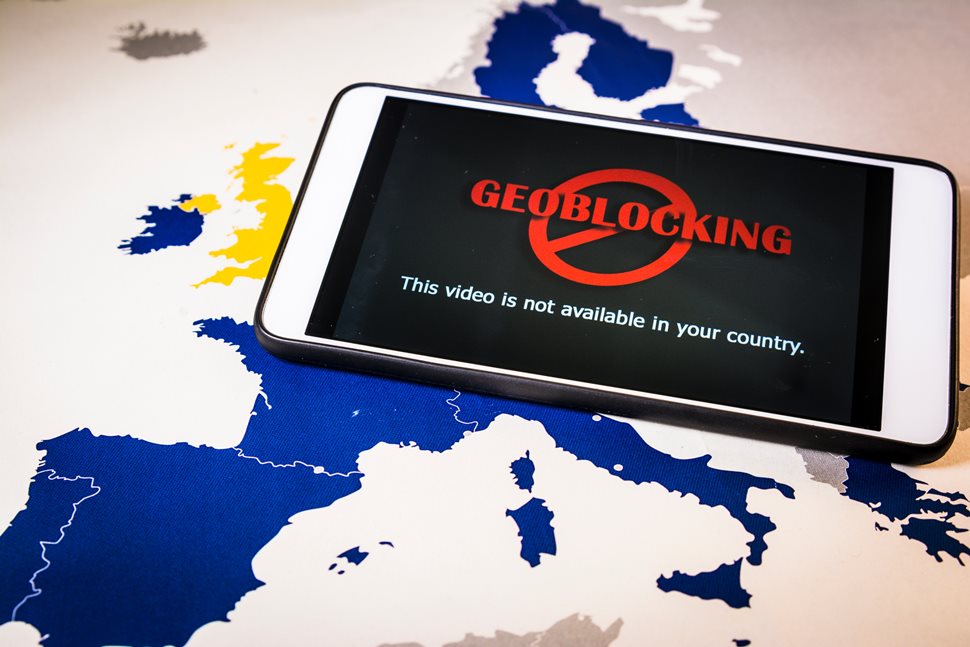 smartphone with geo blocking